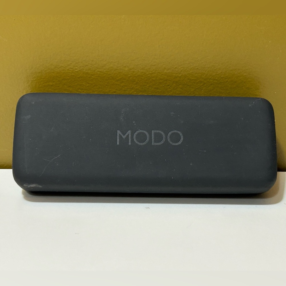 Modo Black Eyeglass Case